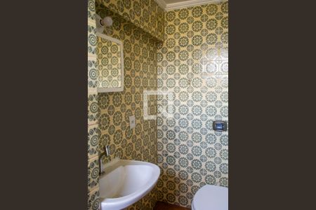 Banheiro  de apartamento à venda com 1 quarto, 27m² em Partenon, Porto Alegre