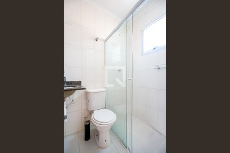 Casa de condomínio à venda com 133m², 3 quartos e 2 vagasBanheiro da suíte