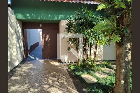 Casa à venda com 155m², 3 quartos e 6 vagas Casa à venda com 155m², 3 quartos e 6 vagasFoto 03