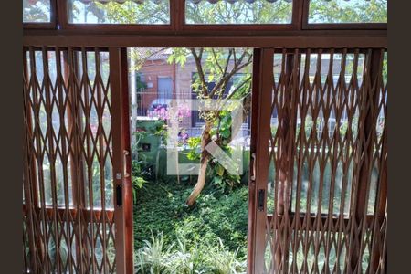 Casa à venda com 155m², 3 quartos e 6 vagas Casa à venda com 155m², 3 quartos e 6 vagasFoto 06