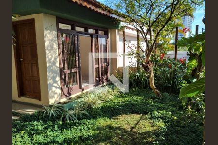 Casa à venda com 155m², 3 quartos e 6 vagas Casa à venda com 155m², 3 quartos e 6 vagasFoto 05