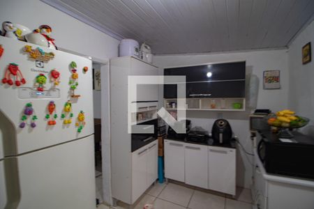 Casa à venda com 50m², 3 quartos e sem vaga Casa à venda com 50m², 3 quartos e sem vagaCozinha