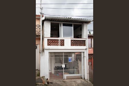 Casa à venda com 50m², 3 quartos e sem vaga Casa à venda com 50m², 3 quartos e sem vagaFachada