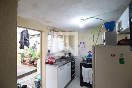 Casa à venda com 50m², 3 quartos e sem vaga Casa à venda com 50m², 3 quartos e sem vagaCozinha