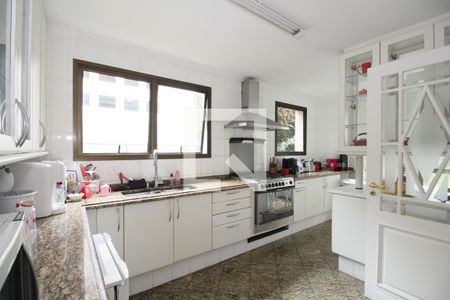 Apartamento à venda com 286m², 3 quartos e 3 vagasCozinha - Armários