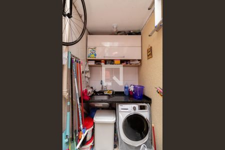 Casa de condomínio à venda com 62m², 2 quartos e 1 vaga Casa de condomínio à venda com 62m², 2 quartos e 1 vagaÁrea de Serviço