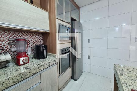 Casa à venda com 200m², 3 quartos e 2 vagasCozinha