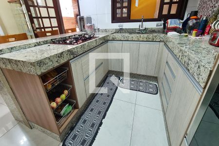 Casa à venda com 200m², 3 quartos e 2 vagasCozinha