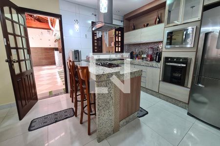 Casa à venda com 200m², 3 quartos e 2 vagasCozinha