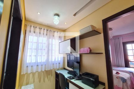 Casa à venda com 200m², 3 quartos e 2 vagasEscritório