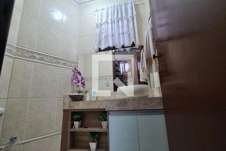 Casa à venda com 200m², 3 quartos e 2 vagasLavabo