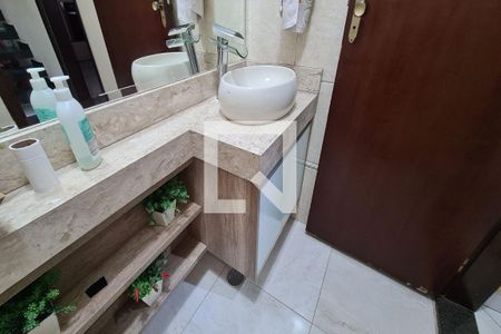 Casa à venda com 200m², 3 quartos e 2 vagasLavabo