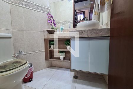 Casa à venda com 200m², 3 quartos e 2 vagasLavabo