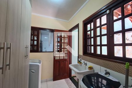 Casa à venda com 200m², 3 quartos e 2 vagasÁrea de Serviço