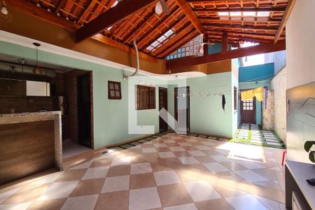 Casa à venda com 200m², 3 quartos e 2 vagasÁrea Externa