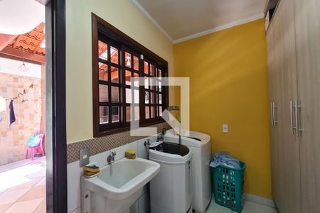 Casa à venda com 200m², 3 quartos e 2 vagasÁrea de Serviço