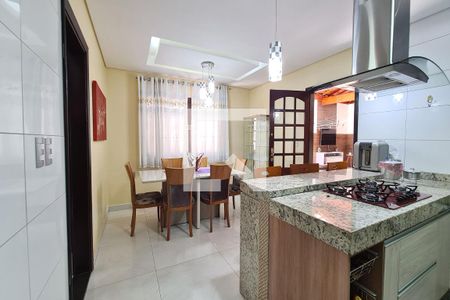 Casa à venda com 200m², 3 quartos e 2 vagasCozinha