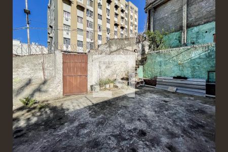 Casa para alugar com 60m², 1 quarto e sem vagaQuintal