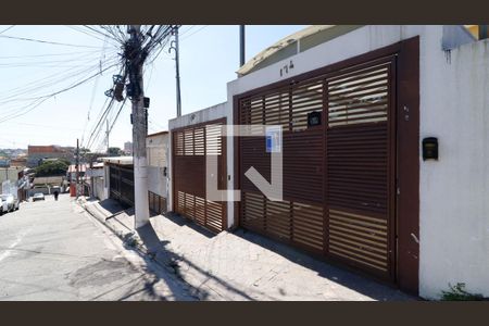 Casa para alugar com 140m², 3 quartos e 2 vagas Casa para alugar com 140m², 3 quartos e 2 vagasFachada e plaquinha