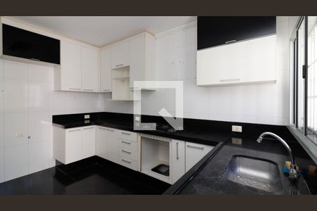 Casa para alugar com 140m², 3 quartos e 2 vagas Casa para alugar com 140m², 3 quartos e 2 vagasCozinha