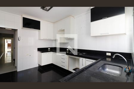 Casa para alugar com 140m², 3 quartos e 2 vagas Casa para alugar com 140m², 3 quartos e 2 vagasCozinha
