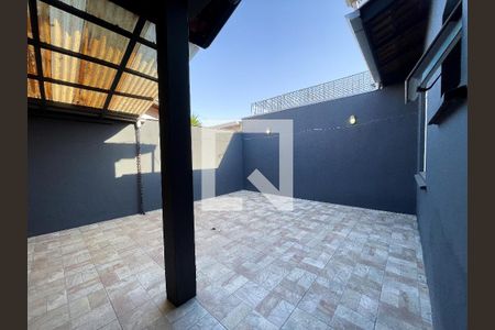 Casa para alugar com 90m², 2 quartos e 1 vagaÁrea de Serviço