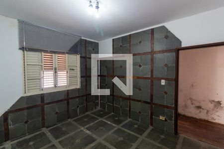 Casa à venda com 300m², 5 quartos e 3 vagas Casa à venda com 300m², 5 quartos e 3 vagasQuarto 2