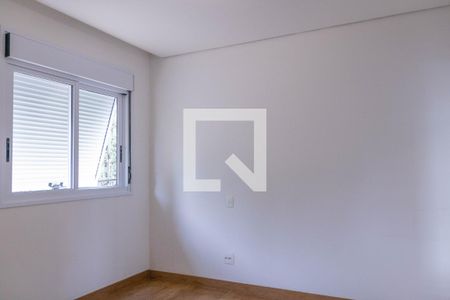 Casa à venda com 436m², 4 quartos e 6 vagasQuarto 2