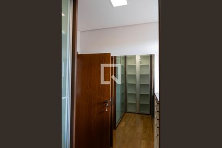 Casa à venda com 436m², 4 quartos e 6 vagasQuarto 1