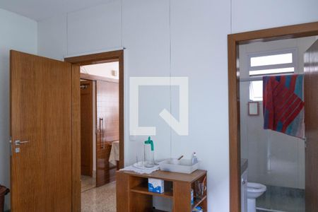 Casa à venda com 436m², 4 quartos e 6 vagasQuarto 5