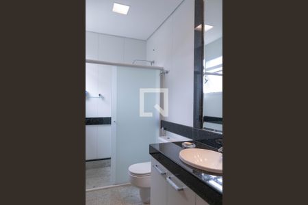 Casa à venda com 436m², 4 quartos e 6 vagasQuarto 2