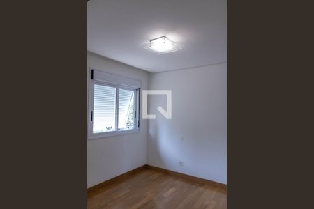 Casa à venda com 436m², 4 quartos e 6 vagasQuarto 2