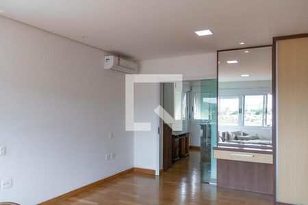 Casa à venda com 436m², 4 quartos e 6 vagasSala