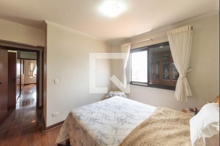 Apartamento à venda com 138m², 3 quartos e 2 vagasSuíte 2