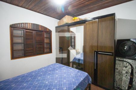 Casa à venda com 360m², 4 quartos e 4 vagas Casa à venda com 360m², 4 quartos e 4 vagasQuarto 2