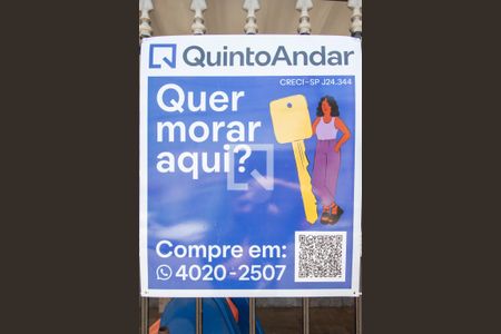 Casa à venda com 360m², 4 quartos e 4 vagas Casa à venda com 360m², 4 quartos e 4 vagasPlaquinha