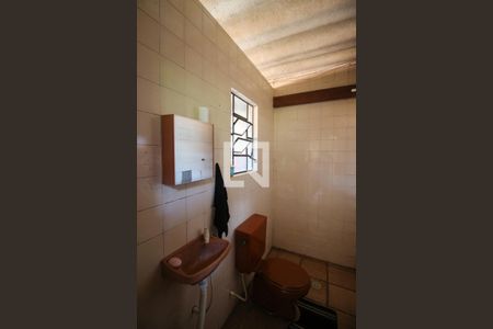 Casa à venda com 360m², 4 quartos e 4 vagas Casa à venda com 360m², 4 quartos e 4 vagasBanheiro de serviço