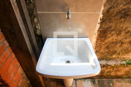 Casa à venda com 360m², 4 quartos e 4 vagas Casa à venda com 360m², 4 quartos e 4 vagasQuintal