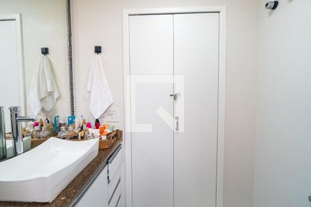 Apartamento à venda com 199m², 2 quartos e 2 vagasBanheiro da Suíte