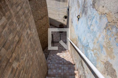 Casa à venda com 158m², 3 quartos e 2 vagasEscada