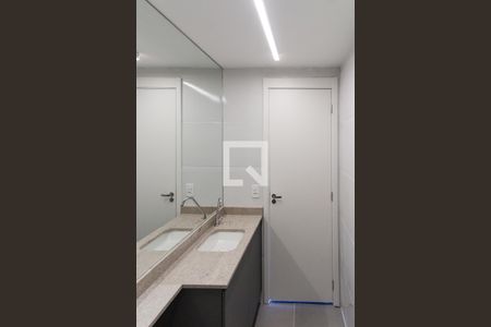 Apartamento à venda com 36m², 2 quartos e sem vaga Apartamento à venda com 36m², 2 quartos e sem vagaBanheiro