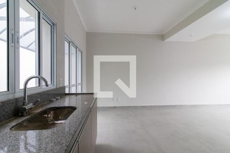 Casa à venda com 96m², 2 quartos e 2 vagas Casa à venda com 96m², 2 quartos e 2 vagasCozinha