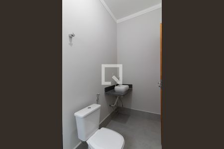 Casa à venda com 80m², 2 quartos e 1 vaga Casa à venda com 80m², 2 quartos e 1 vagaBanheiro