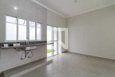 Casa para alugar com 80m², 2 quartos e 2 vagas Casa para alugar com 80m², 2 quartos e 2 vagasCozinha