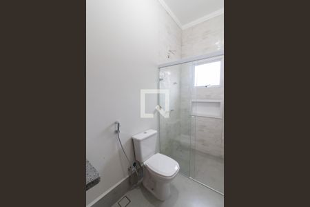 Casa para alugar com 80m², 2 quartos e 2 vagas Casa para alugar com 80m², 2 quartos e 2 vagasBanheiro Social