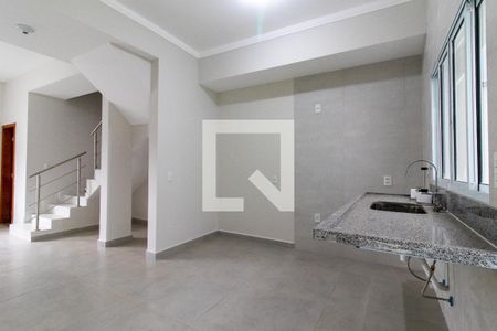 Casa para alugar com 80m², 2 quartos e 2 vagas Casa para alugar com 80m², 2 quartos e 2 vagasCozinha