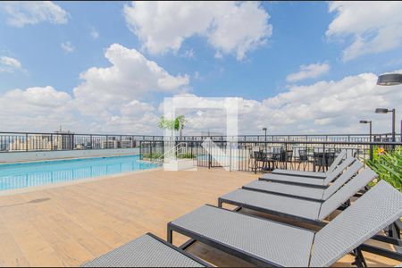 Studio à venda com 28m², 1 quarto e sem vaga Studio à venda com 28m², 1 quarto e sem vagaÁrea comum - Piscina