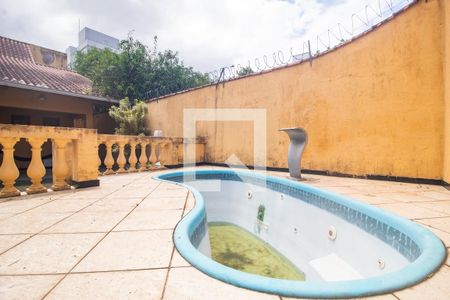 Casa à venda com 193m², 3 quartos e 2 vagasÁrea comum - Piscina