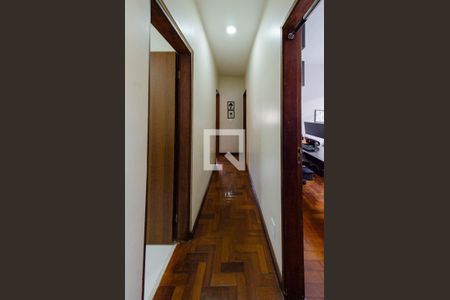 Apartamento à venda com 168m², 3 quartos e 2 vagasCorredor