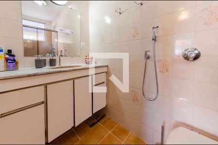 Apartamento à venda com 168m², 3 quartos e 2 vagasBanheiro suíte